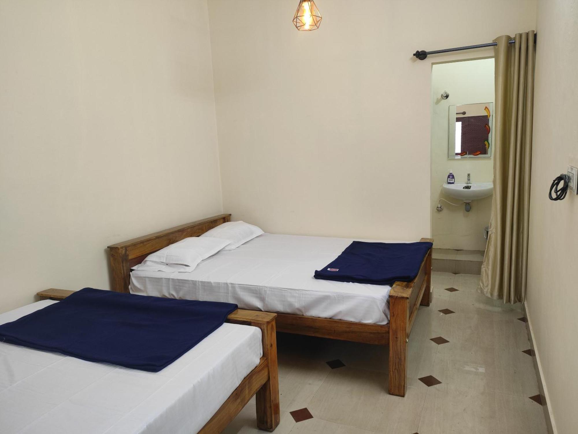 Nest Inn Service Rooms Chikmagalūr 외부 사진
