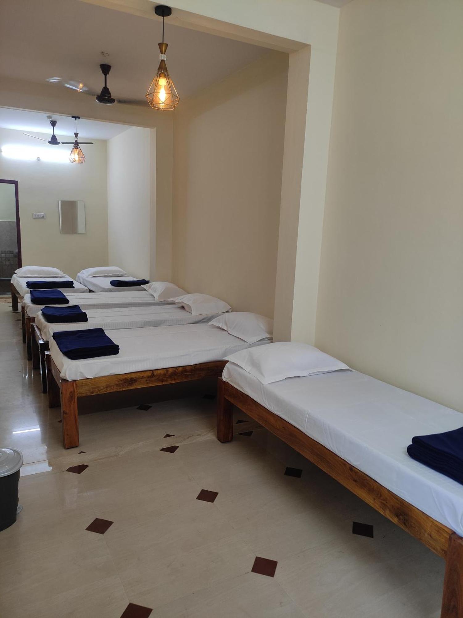 Nest Inn Service Rooms Chikmagalūr 외부 사진
